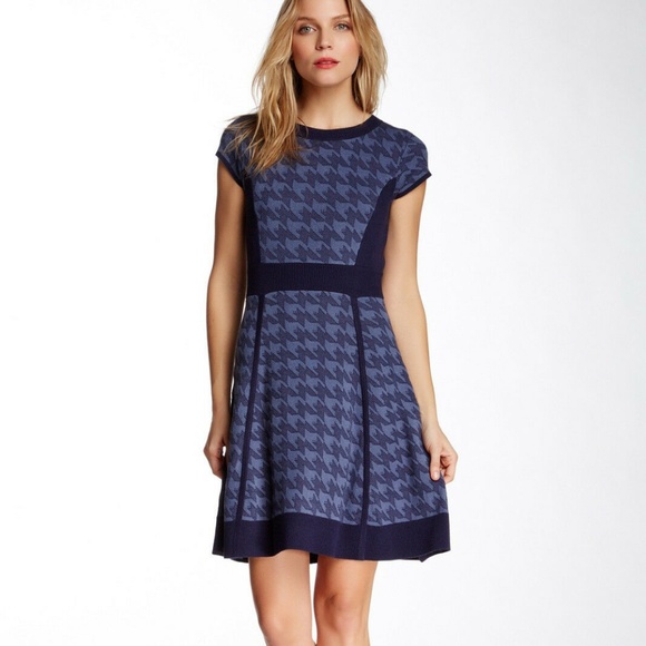 Jessica Simpson Dresses & Skirts - Jessica Simpson Blue Houndstooth Sweater Dress M